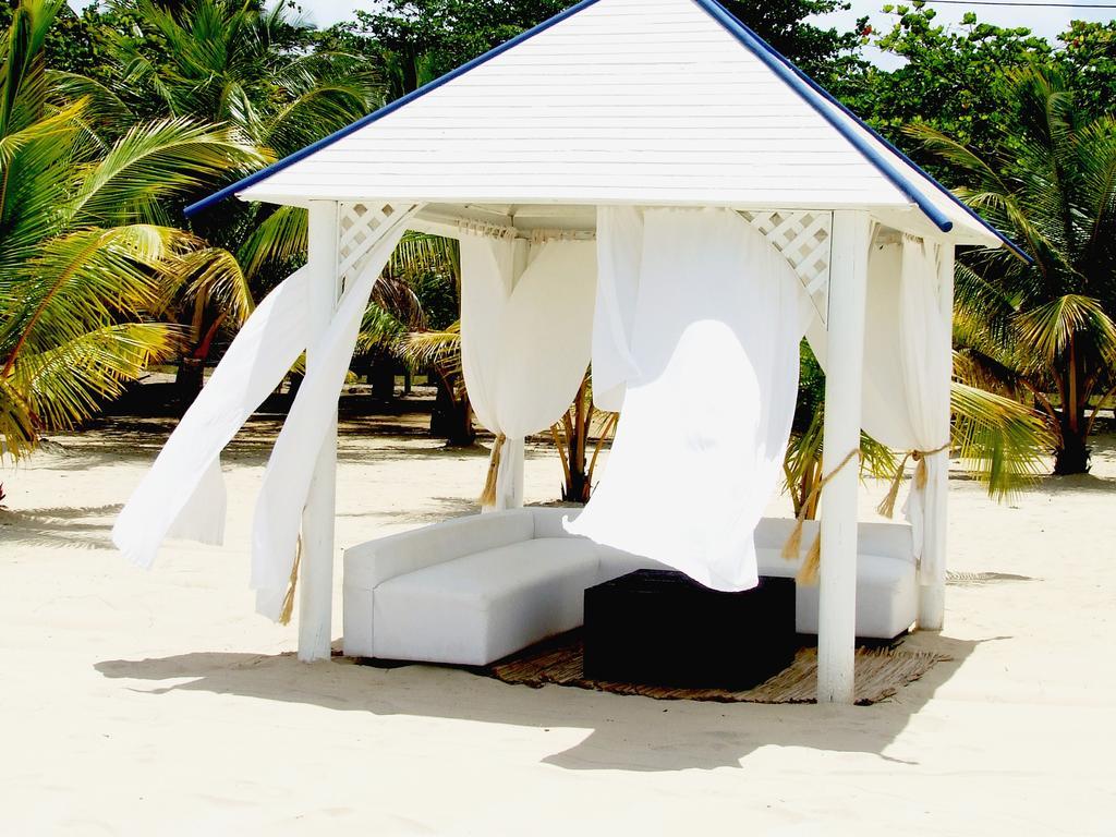 Arenas Beach Hotel Corn Island Eksteriør billede