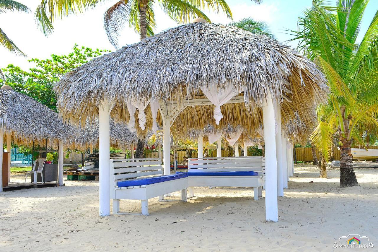 Arenas Beach Hotel Corn Island Eksteriør billede